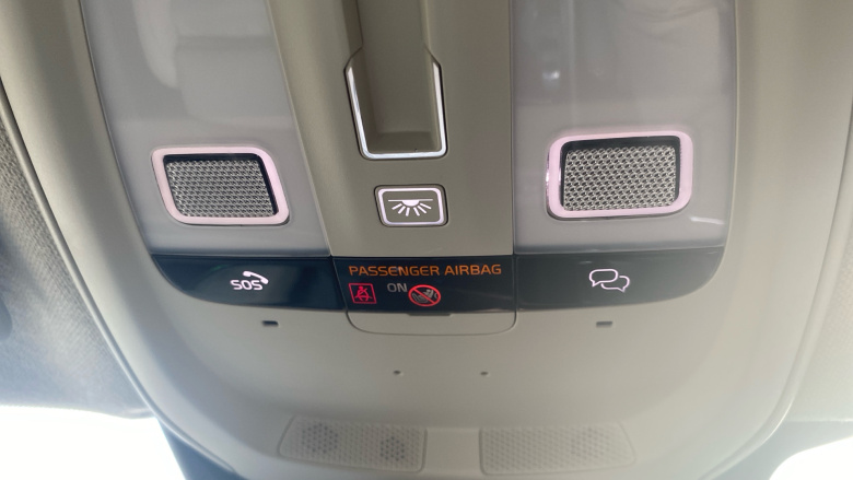 Volvo XC40 2.0 B4P Ultimate Dark 5dr Auto Petrol Estate